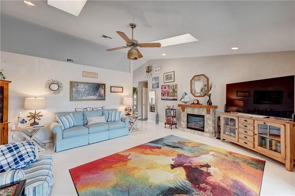 Cypress Glen 104-26 B - Residential