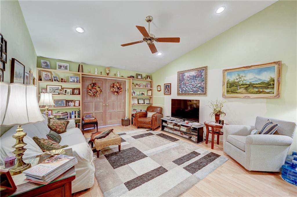 Cypress Glen 104-26 B - Residential