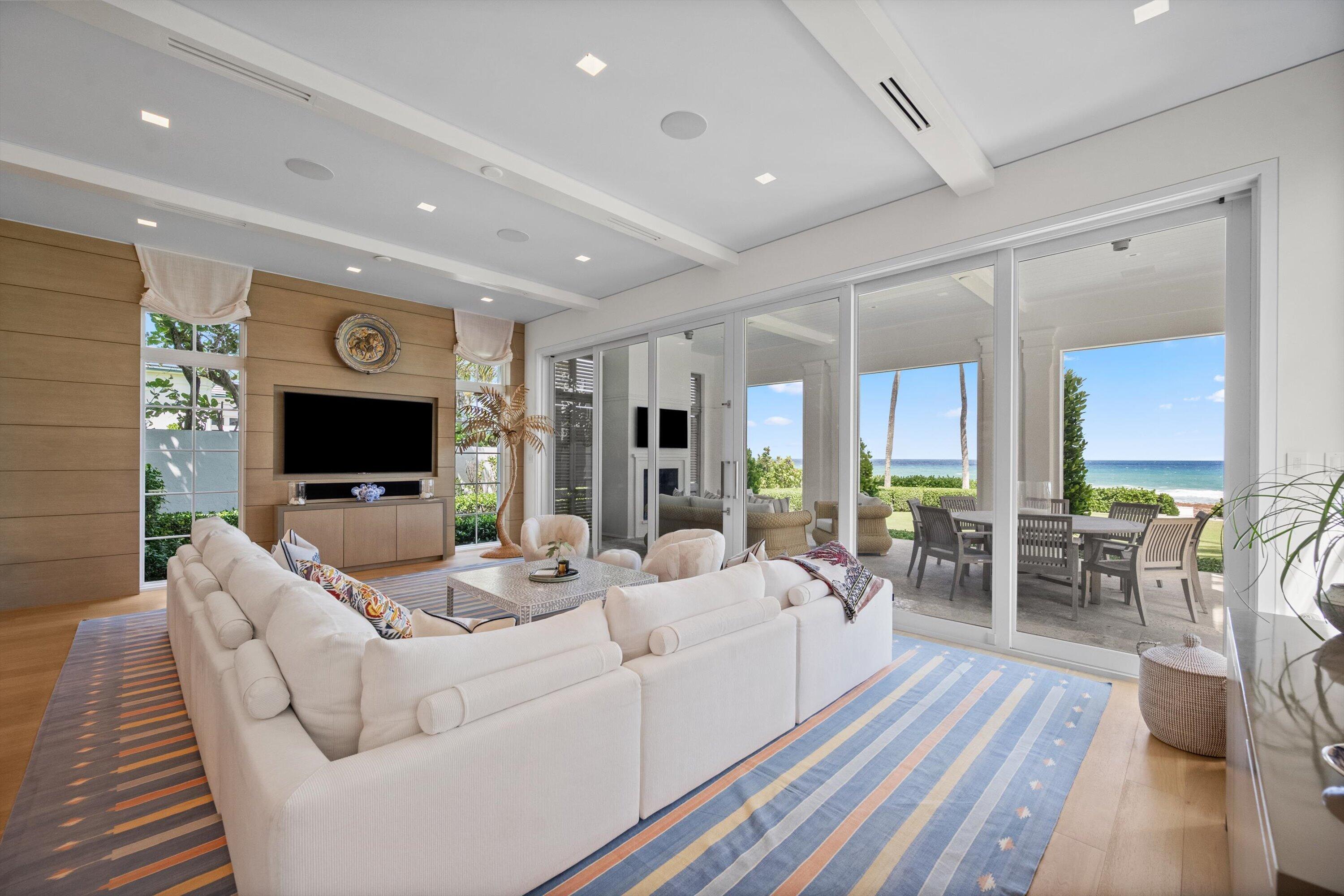 M M W BEACHHOUSE LOT PL - Residential