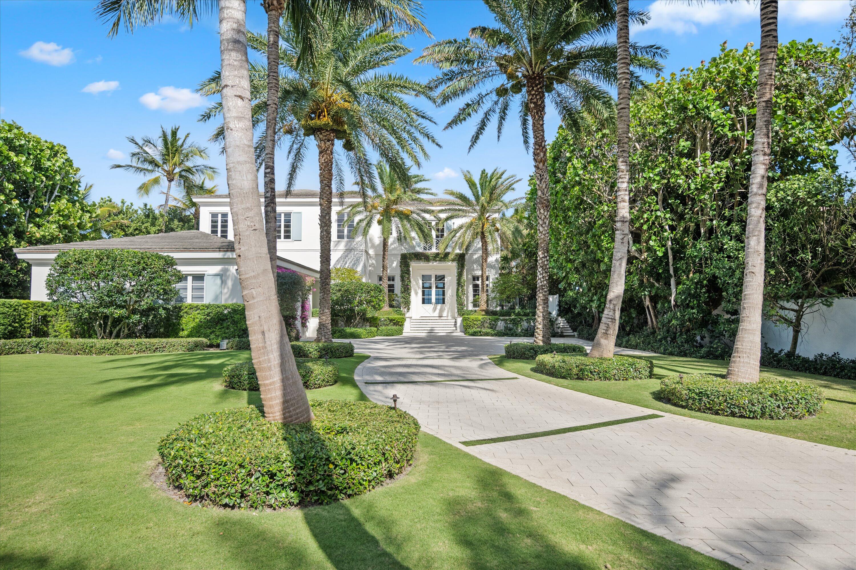 M M W BEACHHOUSE LOT PL - Residential