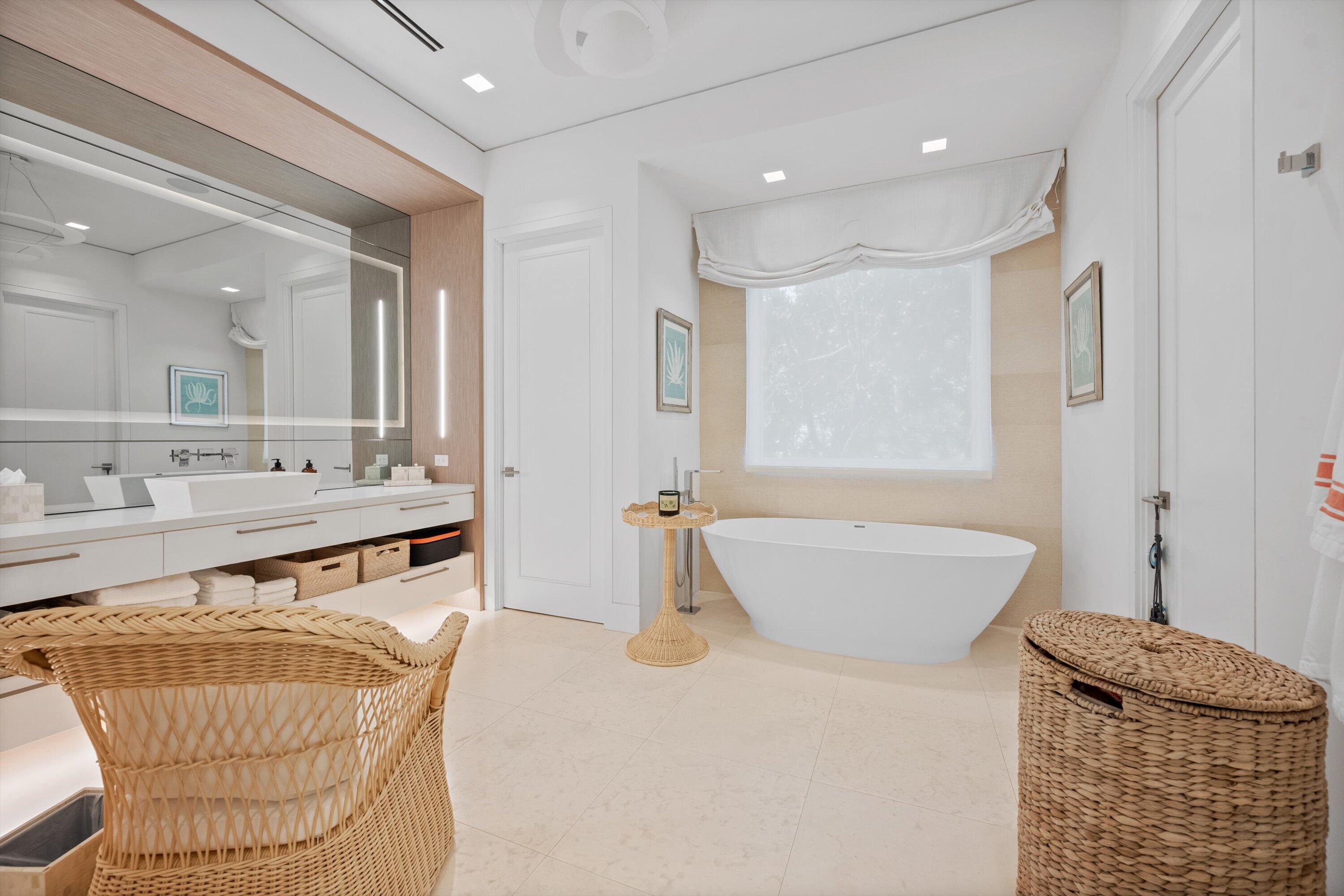 M M W BEACHHOUSE LOT PL - Residential