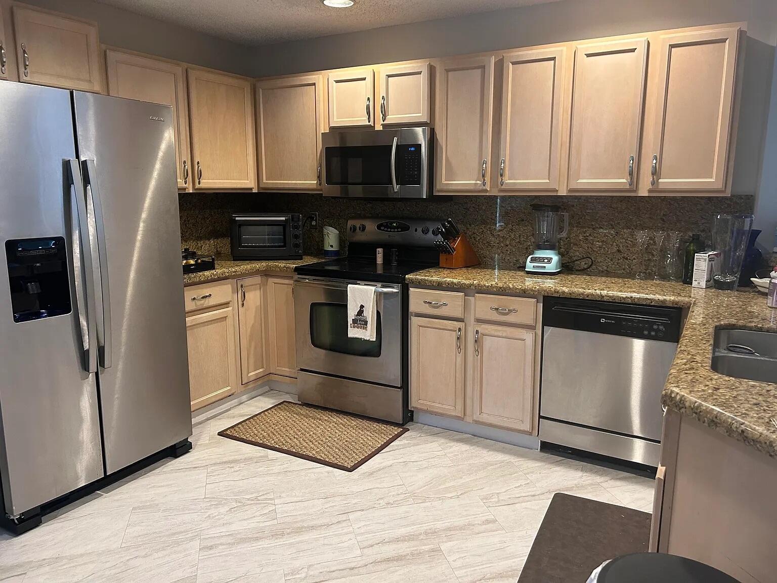 TROPICAL LAKES PH 2 - Residential