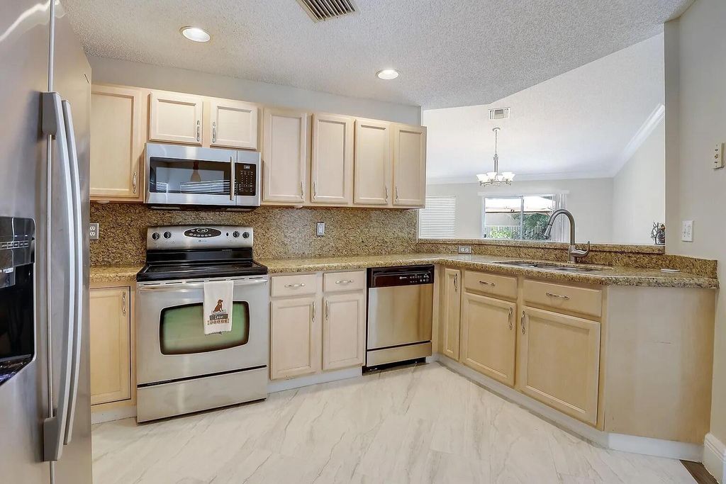 Photo of 13284 Majestic Pine Court, Delray Beach, FL 33484 (MLS # B26024805)