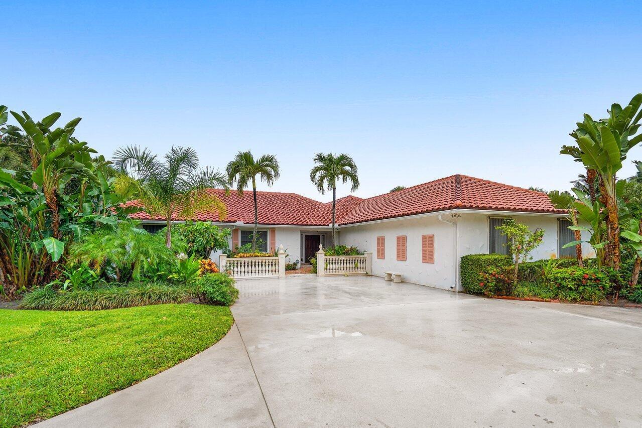 Exclusive Gated Beachfront Community of Seminole Landing. Private home on 1.4 acres, 4 Bedrooms, 3 1/2 Baths, 2 car garage, open airy floor plan, split bedroom floor plan, private pool, large yard, beach access, community tennis courts, near PGA Blvd, multiple grocery stores, many restaurants, world class shopping, all just minutes nearby.