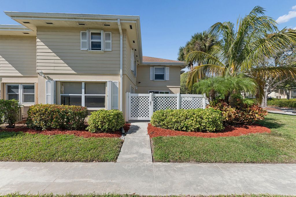 Photo of 3002 Hayden Court, Boynton Beach, FL 33436 (MLS # R11152916)