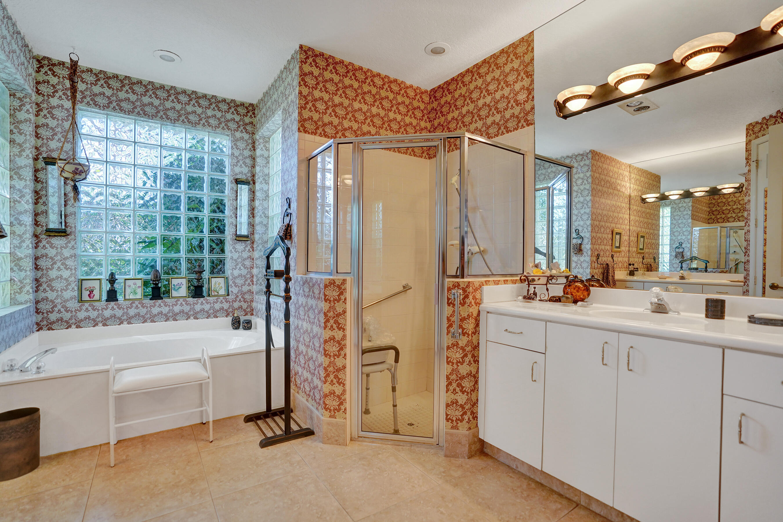 LAKERIDGE FALLS - Residential