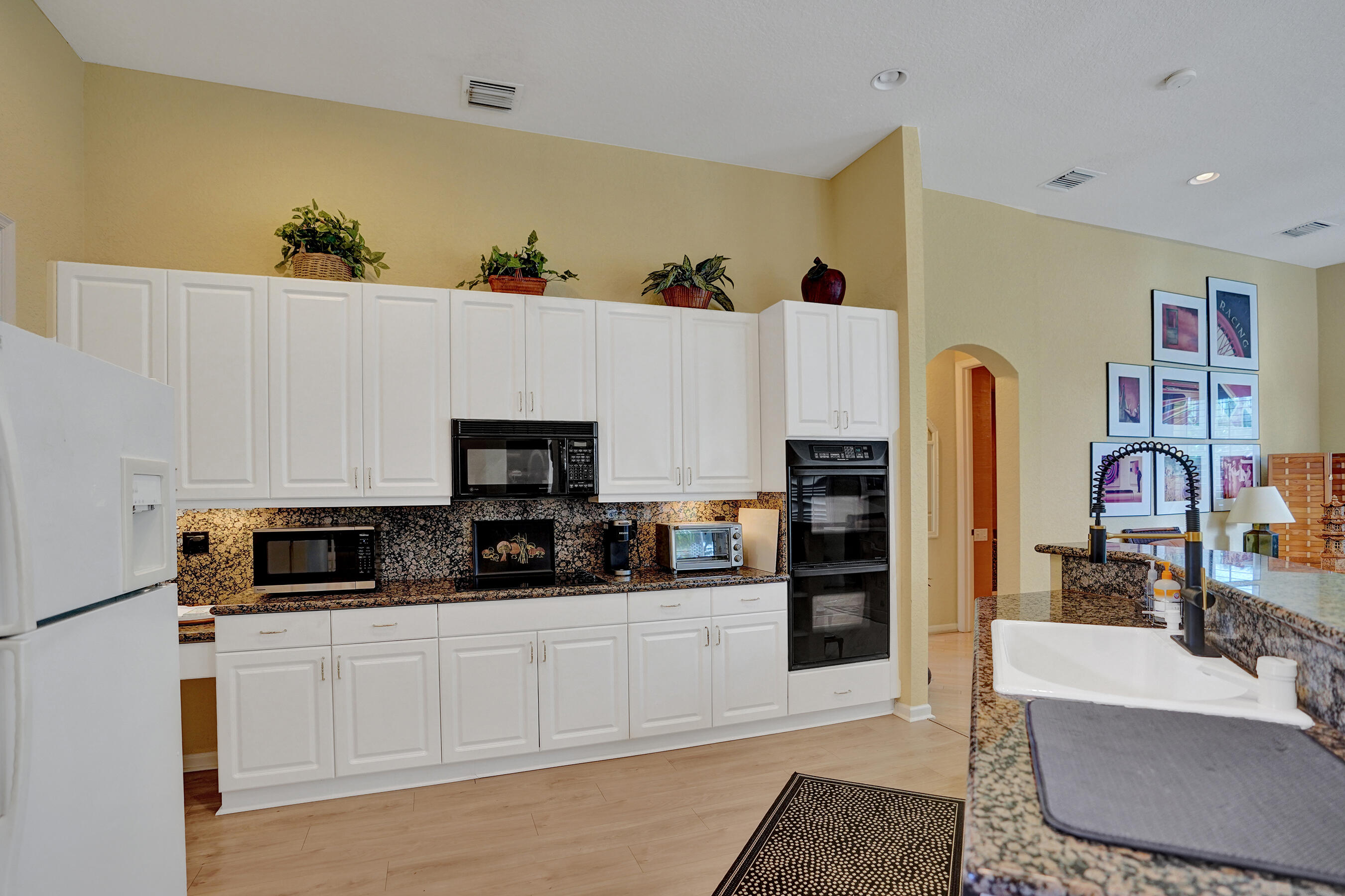 LAKERIDGE FALLS - Residential