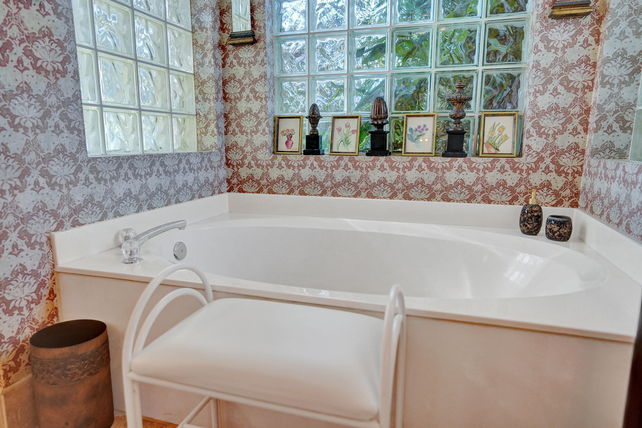 LAKERIDGE FALLS - Residential