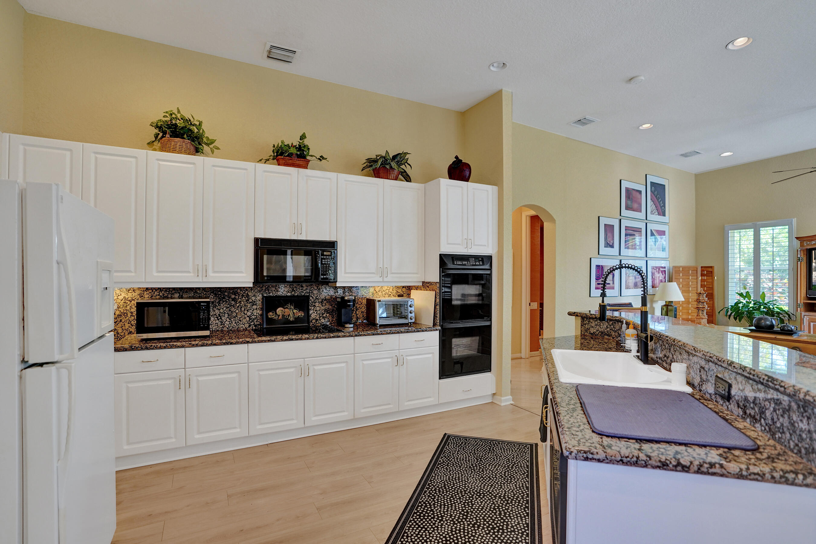 LAKERIDGE FALLS - Residential