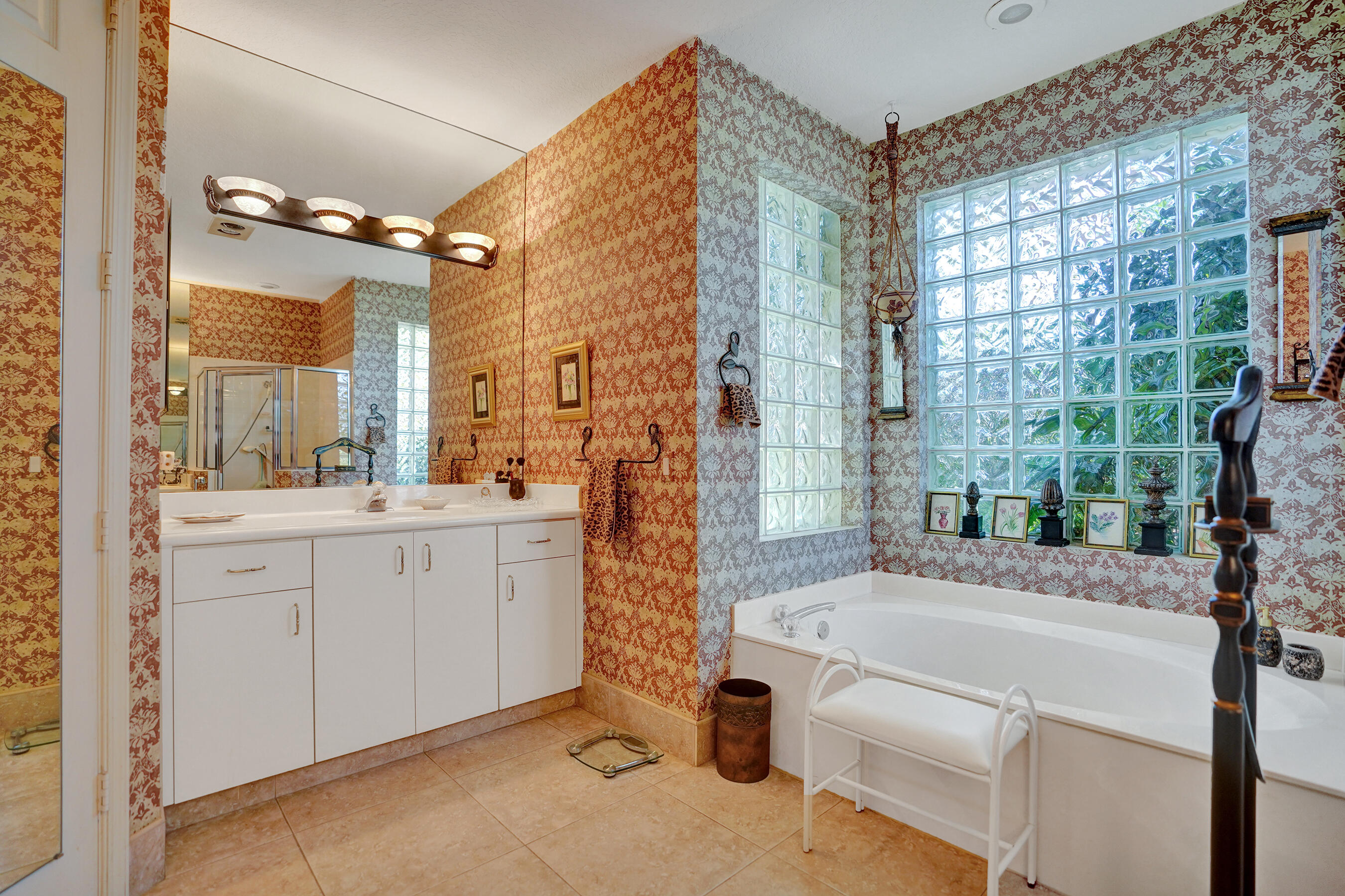 LAKERIDGE FALLS - Residential