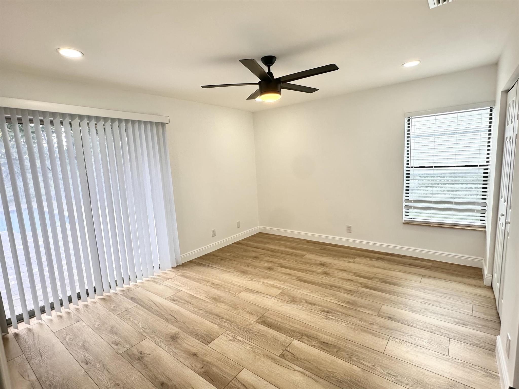 LA MANCHA - Residential Lease