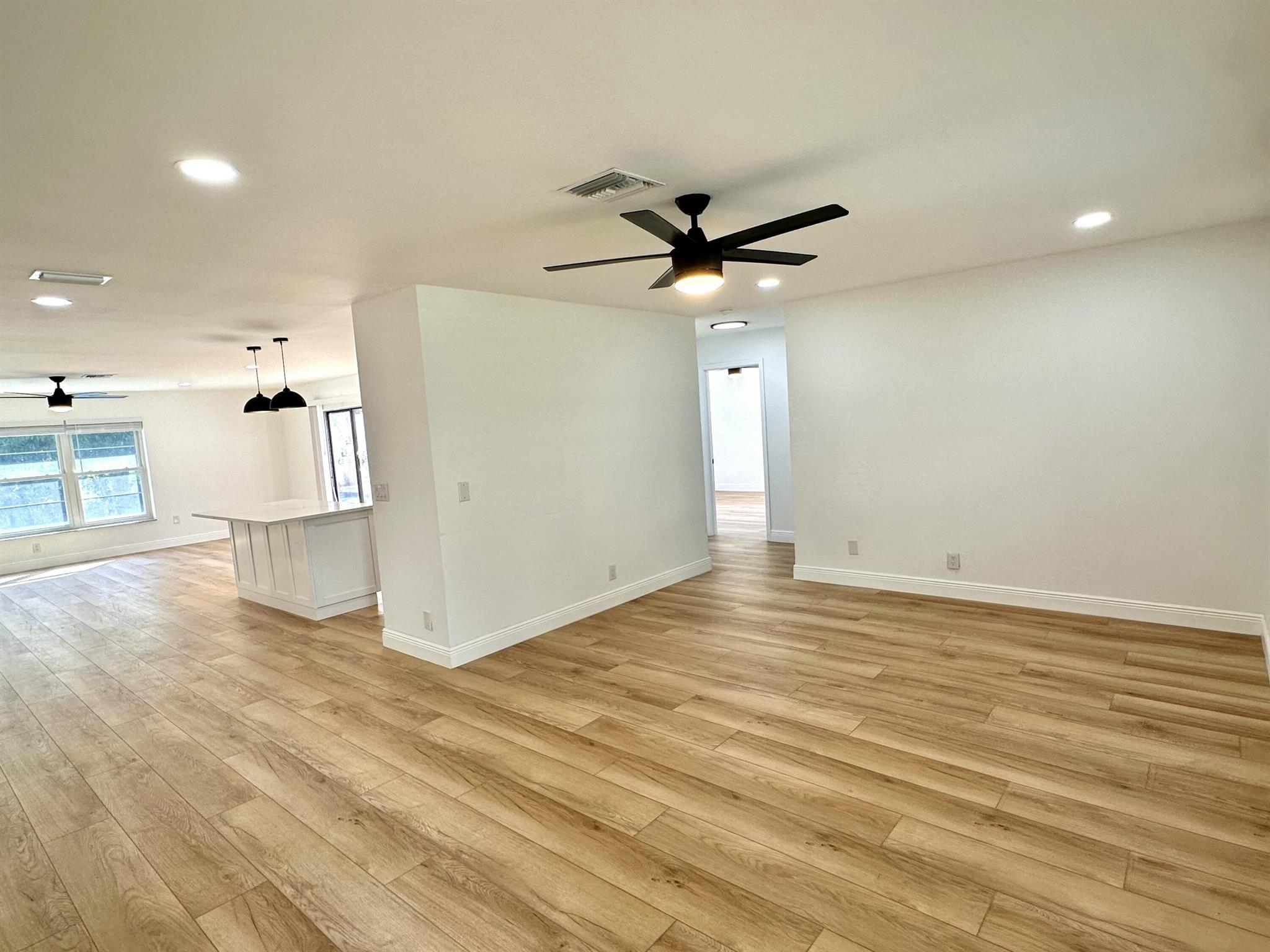 LA MANCHA - Residential Lease