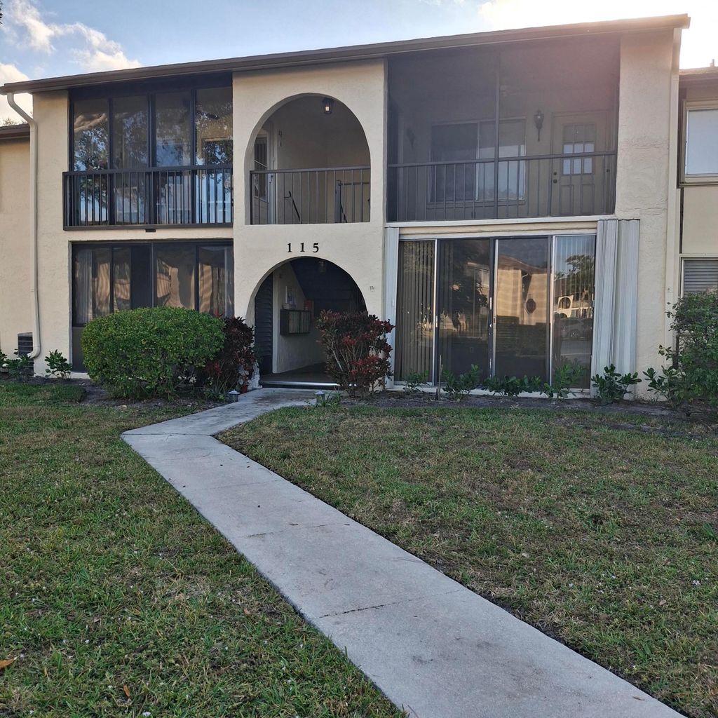 Photo of 115 Lake Pine Circle #D1, Greenacres, FL 33463 (MLS # R11161583)