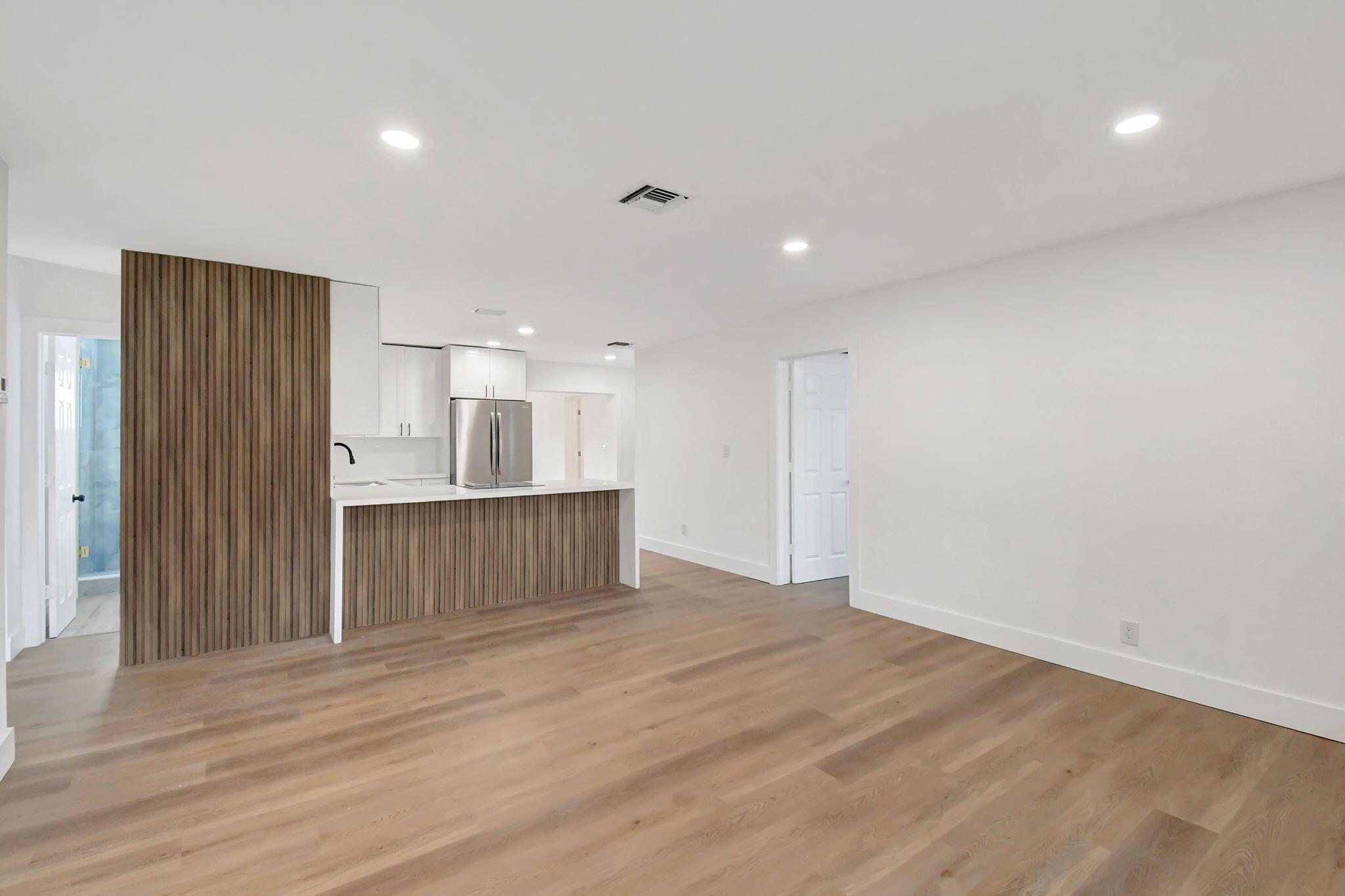 5341 NE 17 Ter Terrace