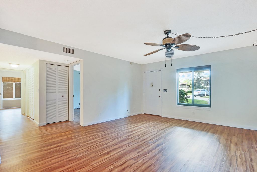 Photo of 6504 Chasewood Drive #B, Jupiter, FL 33458 (MLS # R11036765)