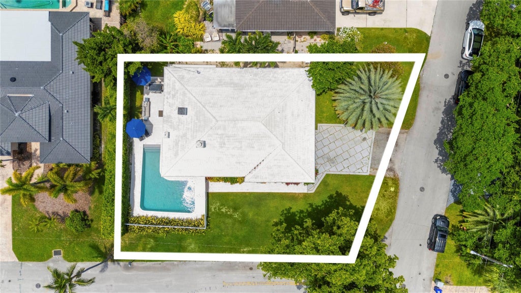 Photo of 505 SE 28TH Avenue, Pompano Beach, FL 33062 (MLS # B26067383)