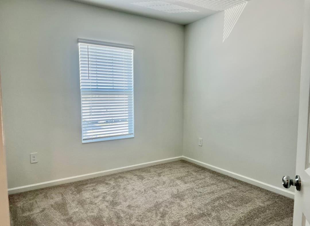 WESTVIEW 22 TH - Residential Lease