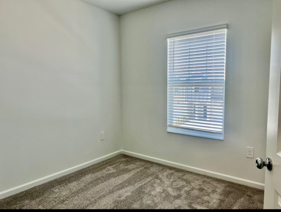 WESTVIEW 22 TH - Residential Lease