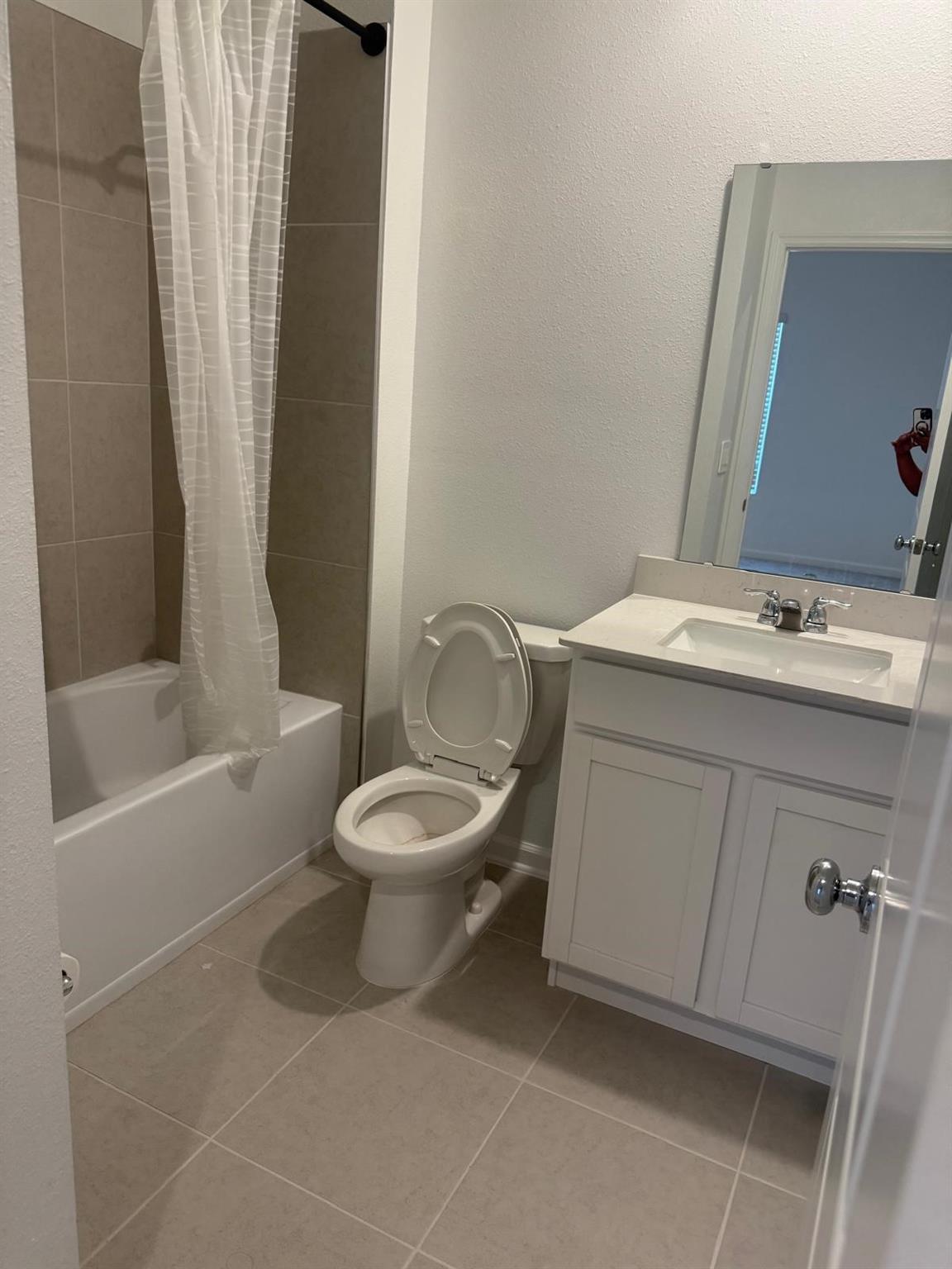 WESTVIEW 22 TH - Residential Lease