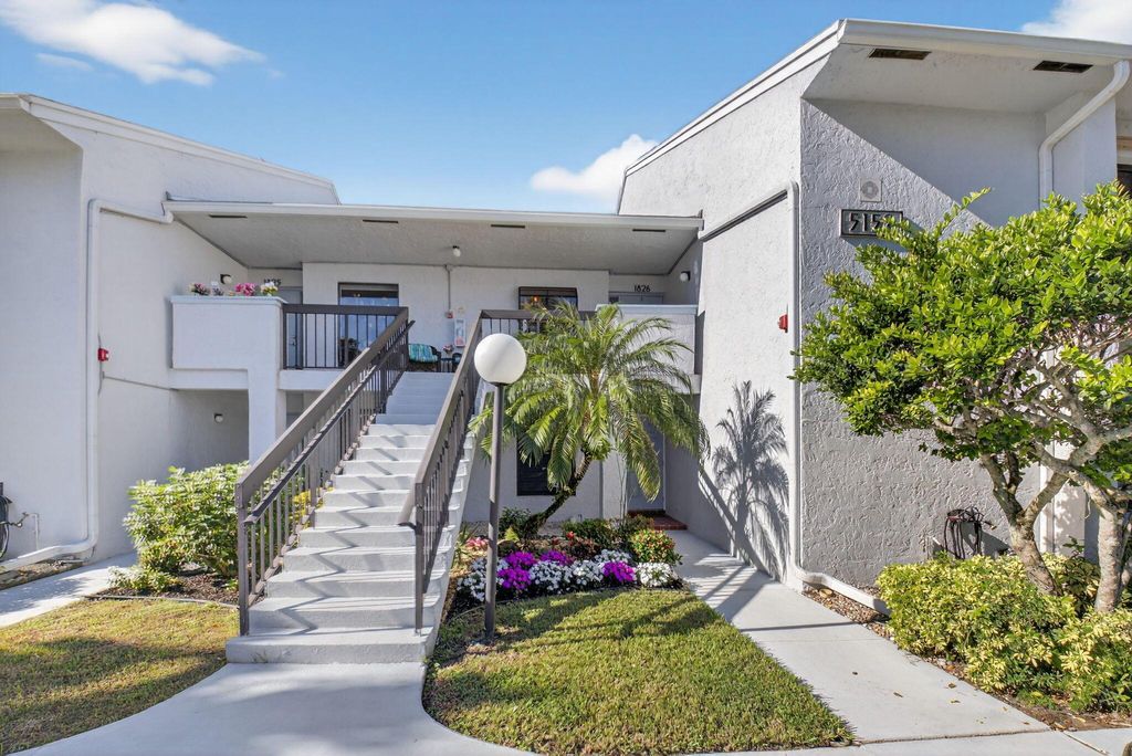 Photo of 5152 Golfview Court #1826, Delray Beach, FL 33484 (MLS # R11134887)