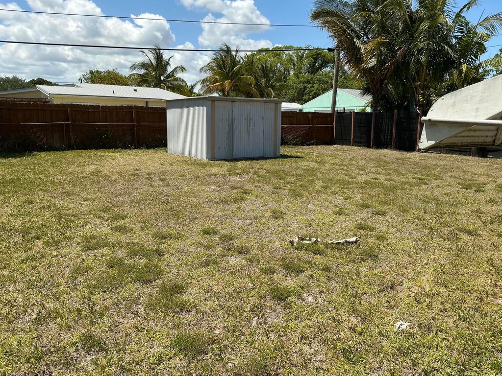 Photo of 19066 SE Homewood Avenue, Jupiter, FL 33469 (MLS # R11082876)