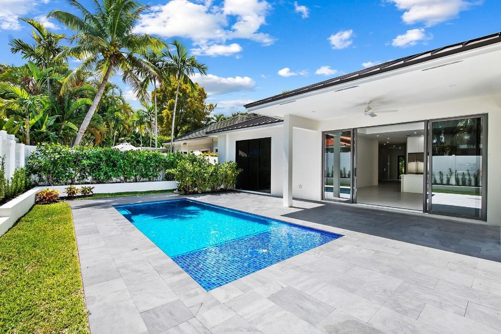 Photo of 1500 NE 16th Avenue, Fort Lauderdale, FL 33304 (MLS # F10423171)