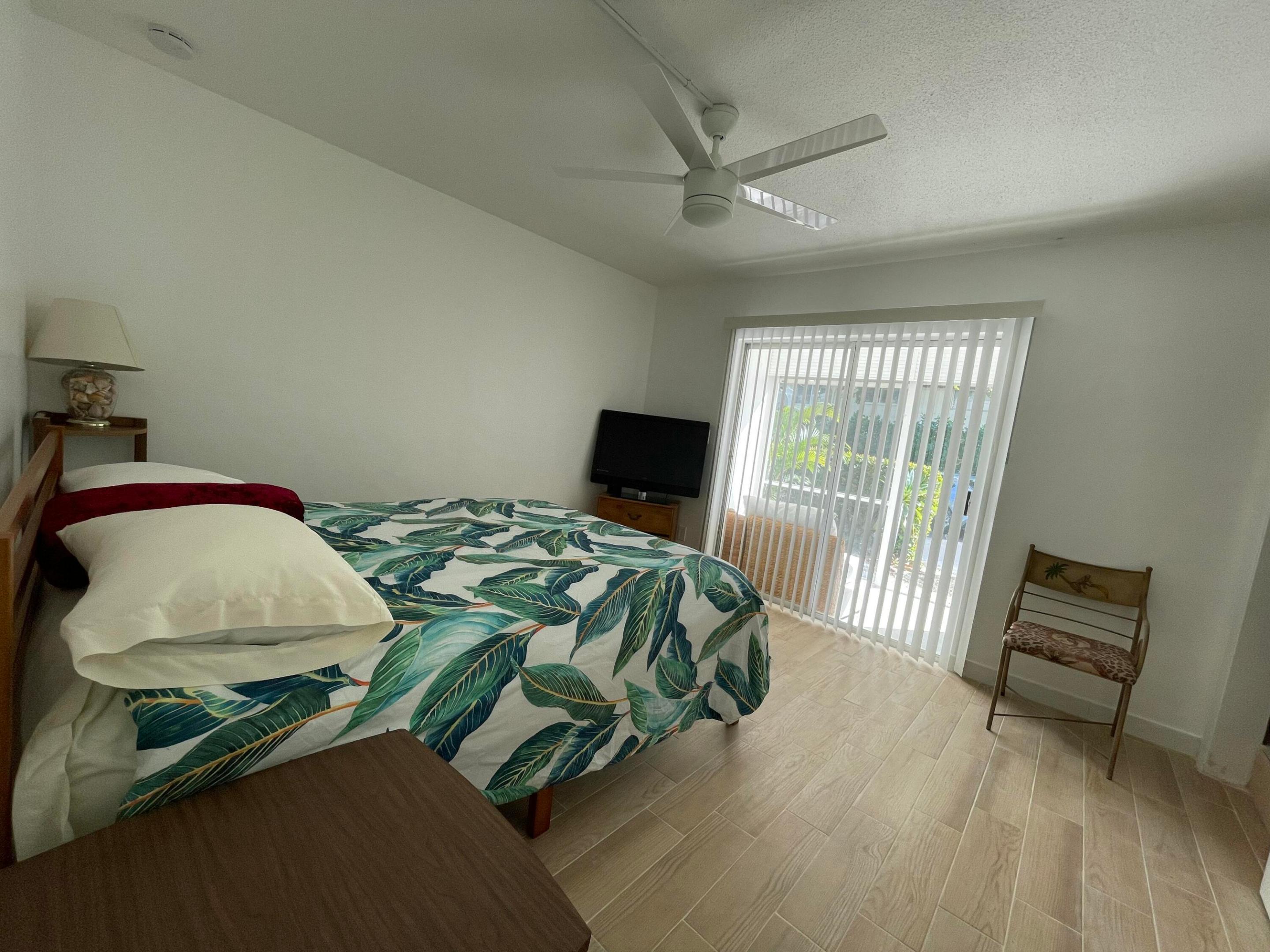 PALM ROYAL APTS INC CONDO - Residential Lease