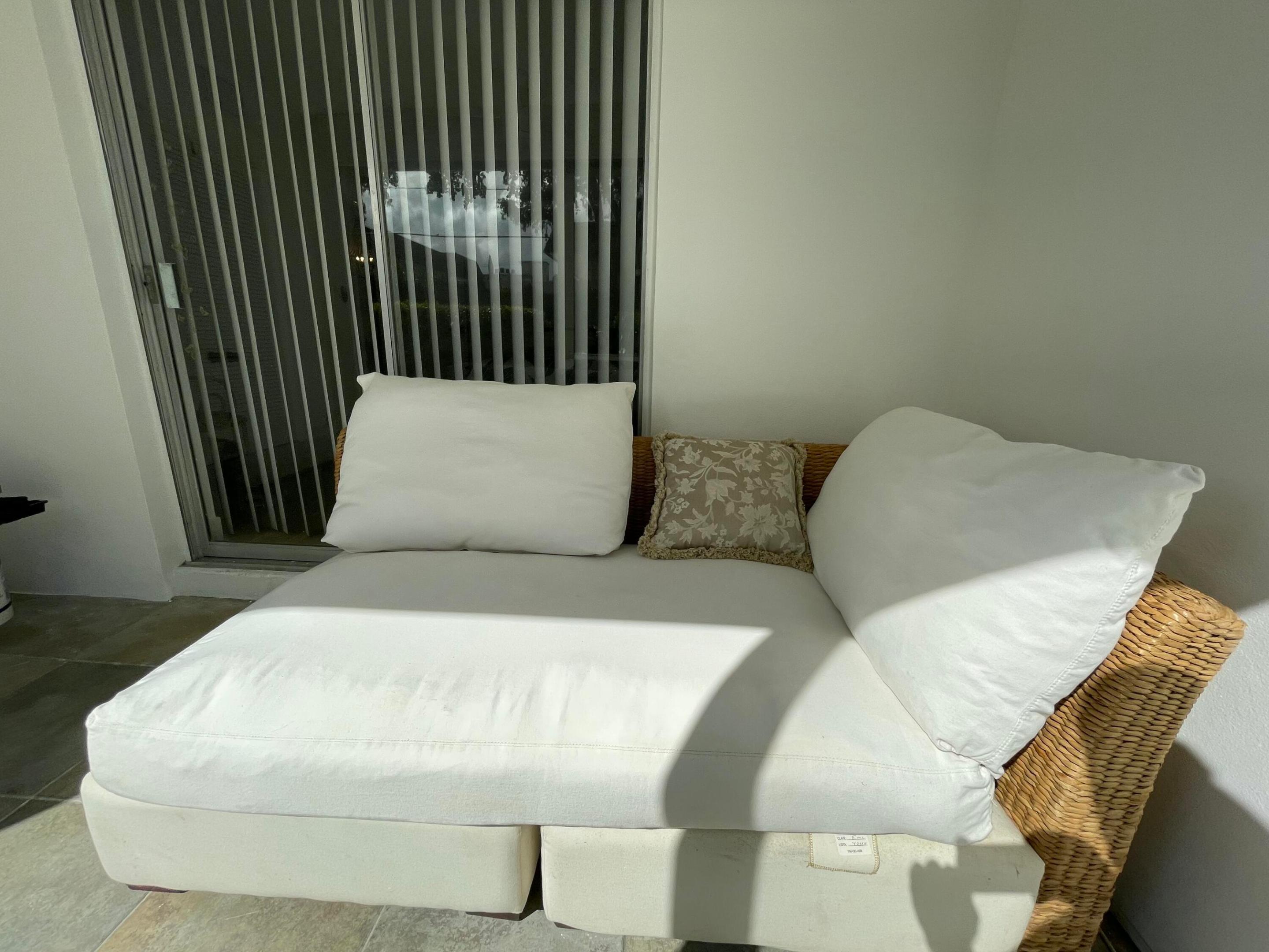 PALM ROYAL APTS INC CONDO - Residential Lease