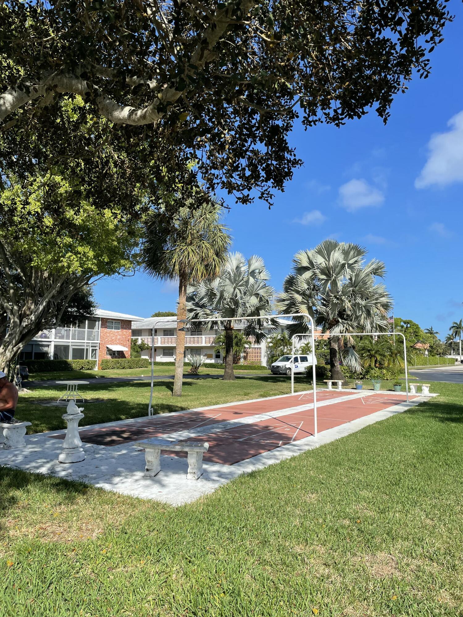 PALM ROYAL APTS INC CONDO - Residential Lease