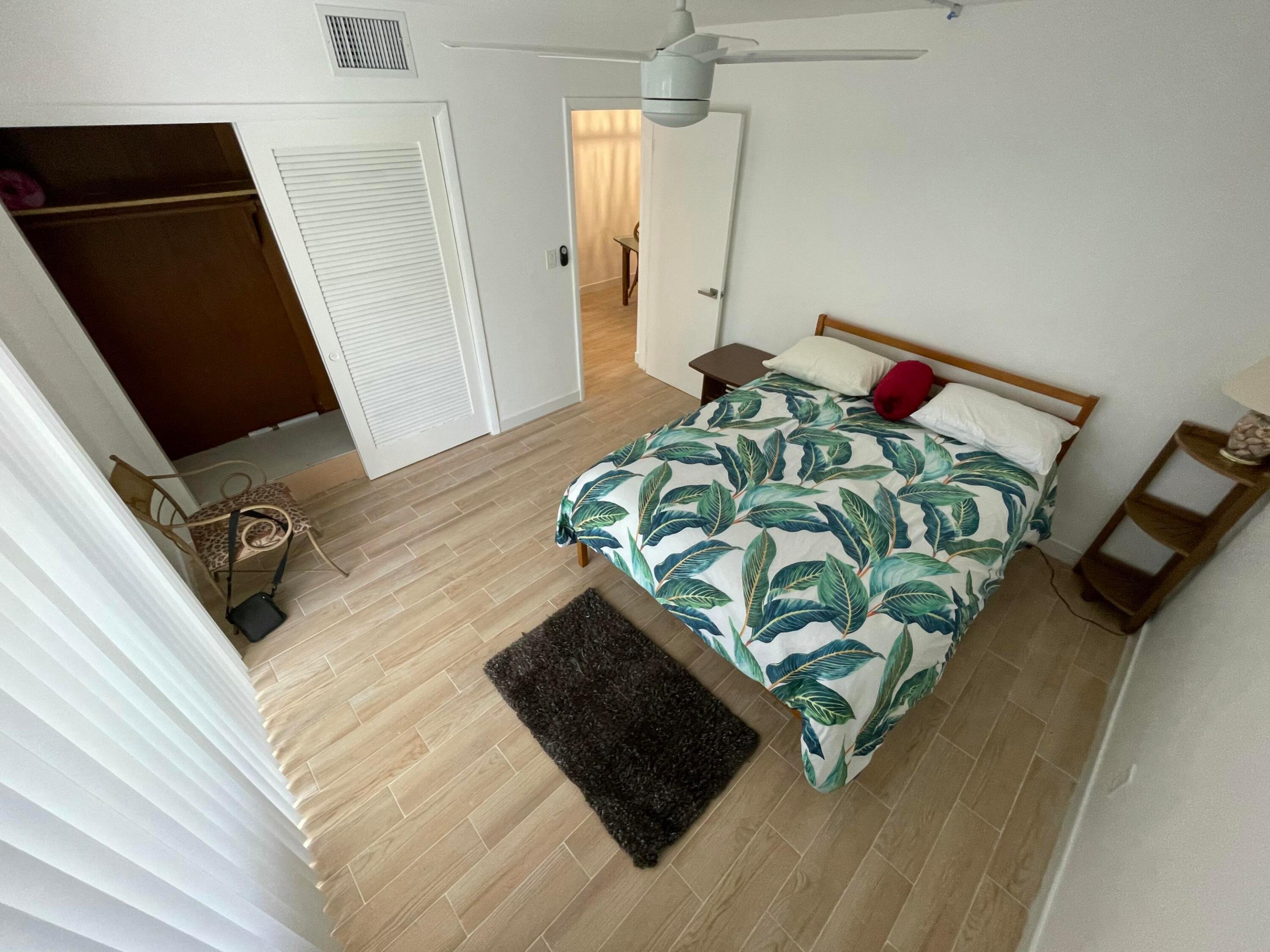 PALM ROYAL APTS INC CONDO - Residential Lease