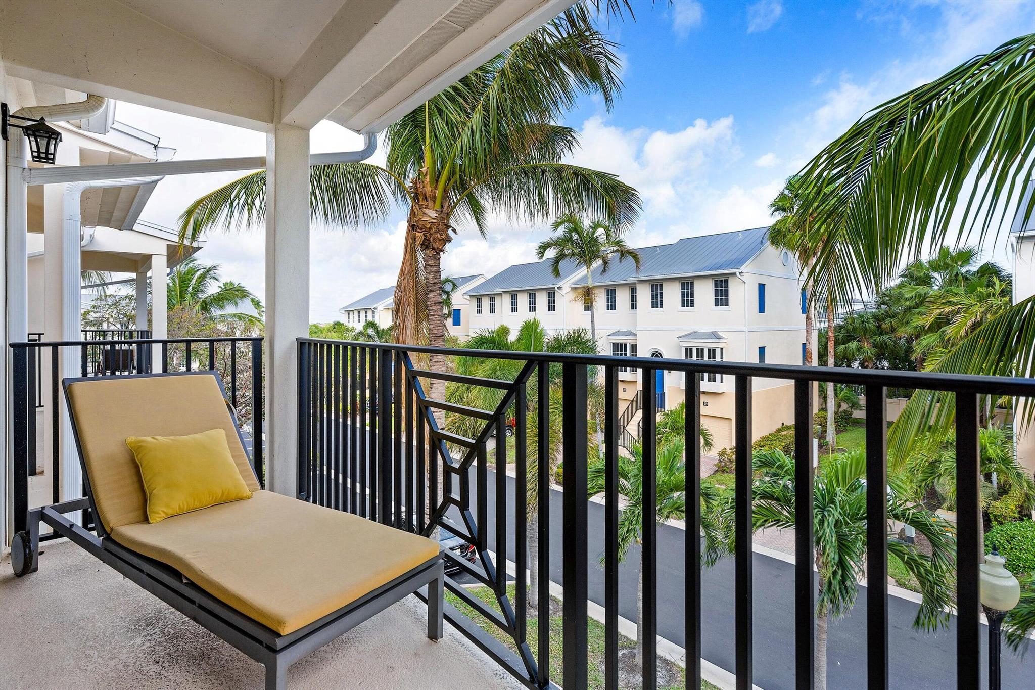 JUNO DUNES - Residential Lease