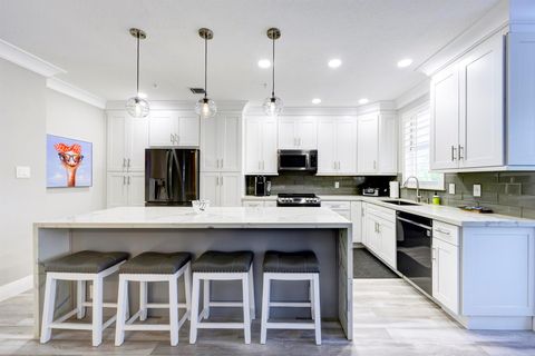 2625 Ravella Lane Palm Beach Gardens FL 33410