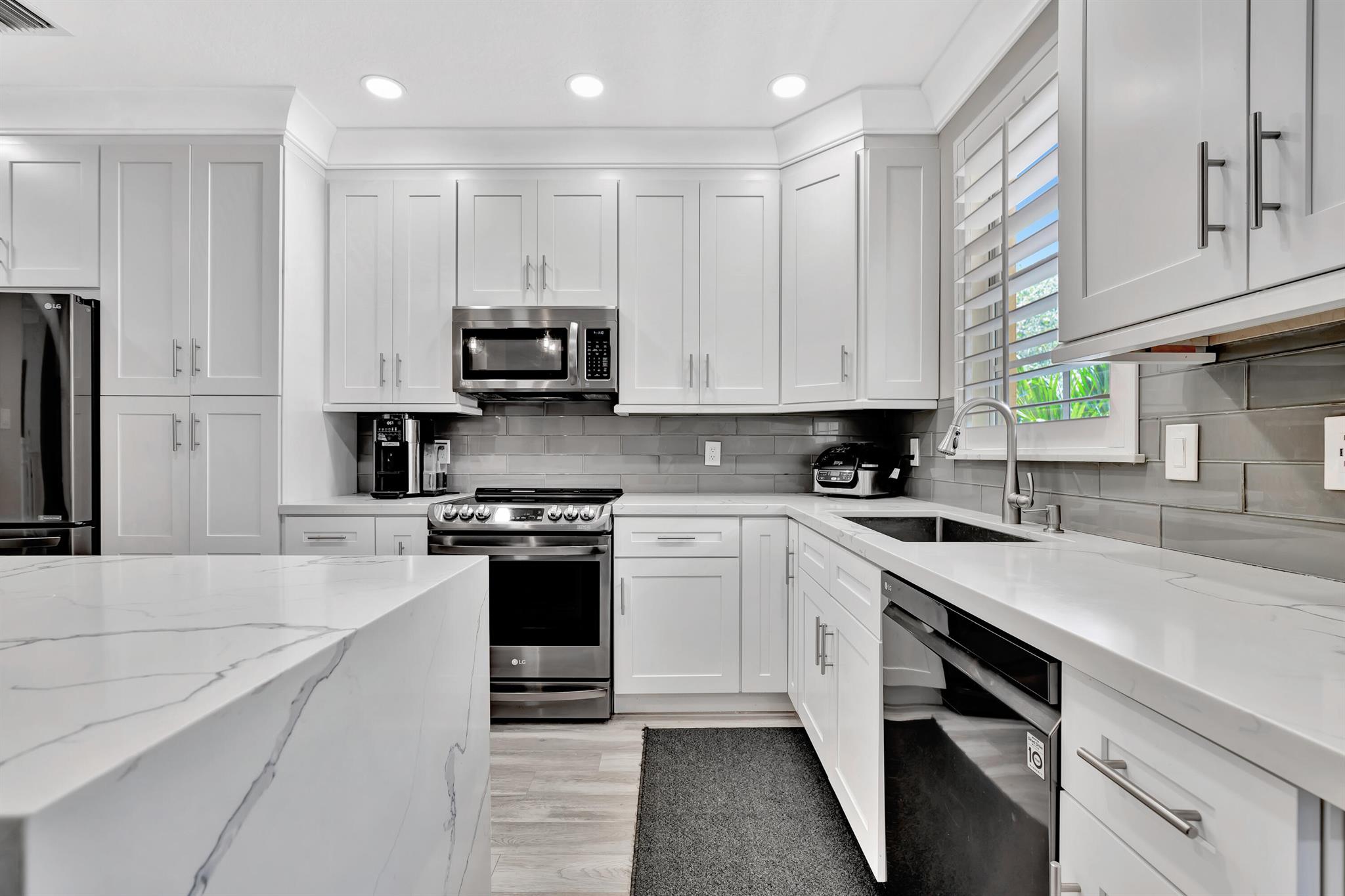 2625 Ravella Lane