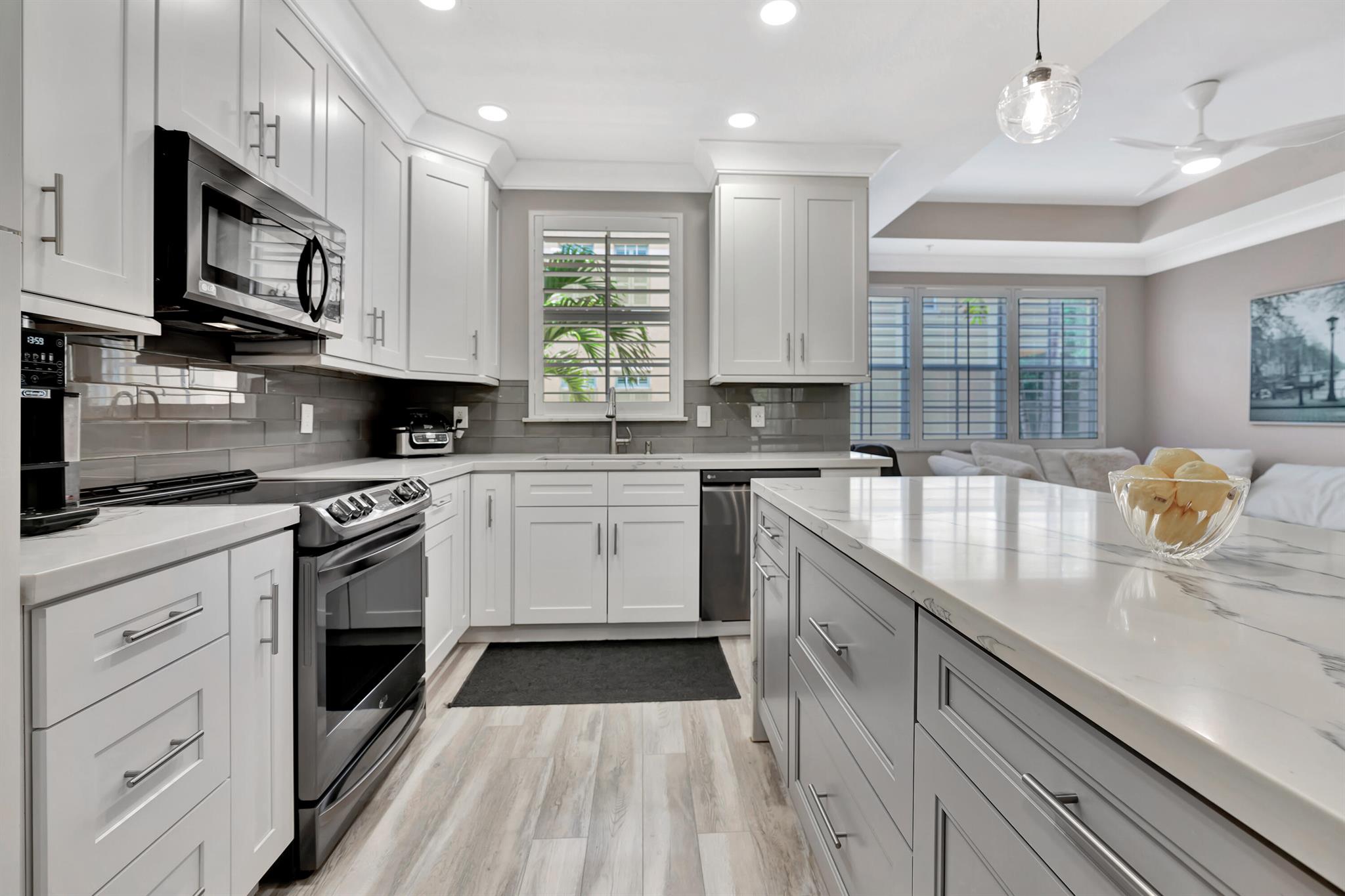 2625 Ravella Lane