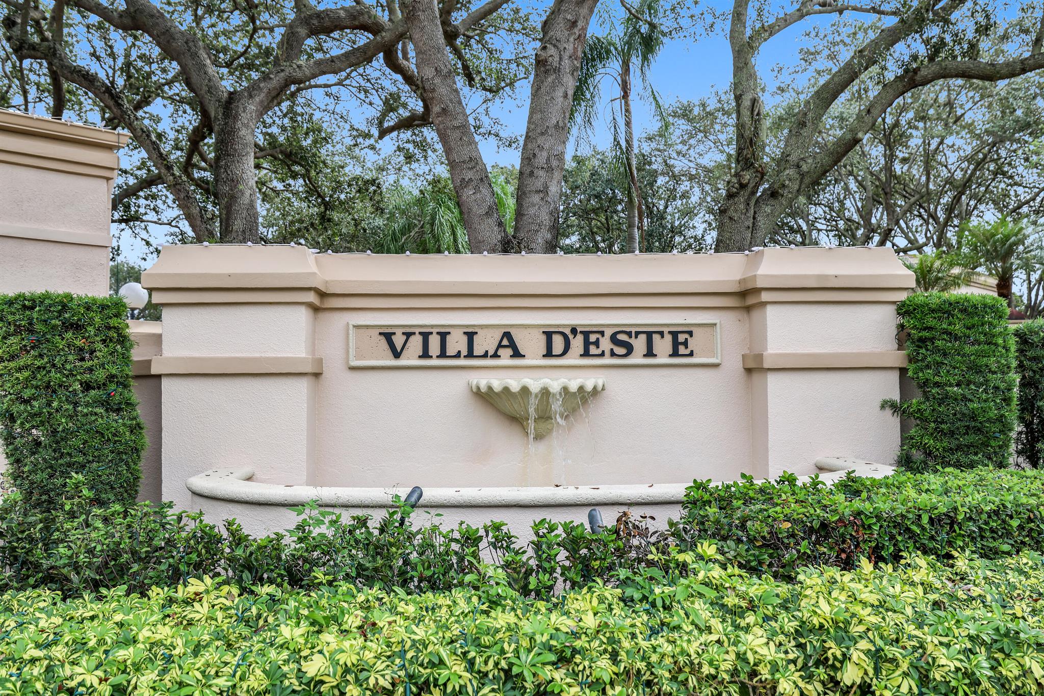 VILLA DESTE CONDO - Residential