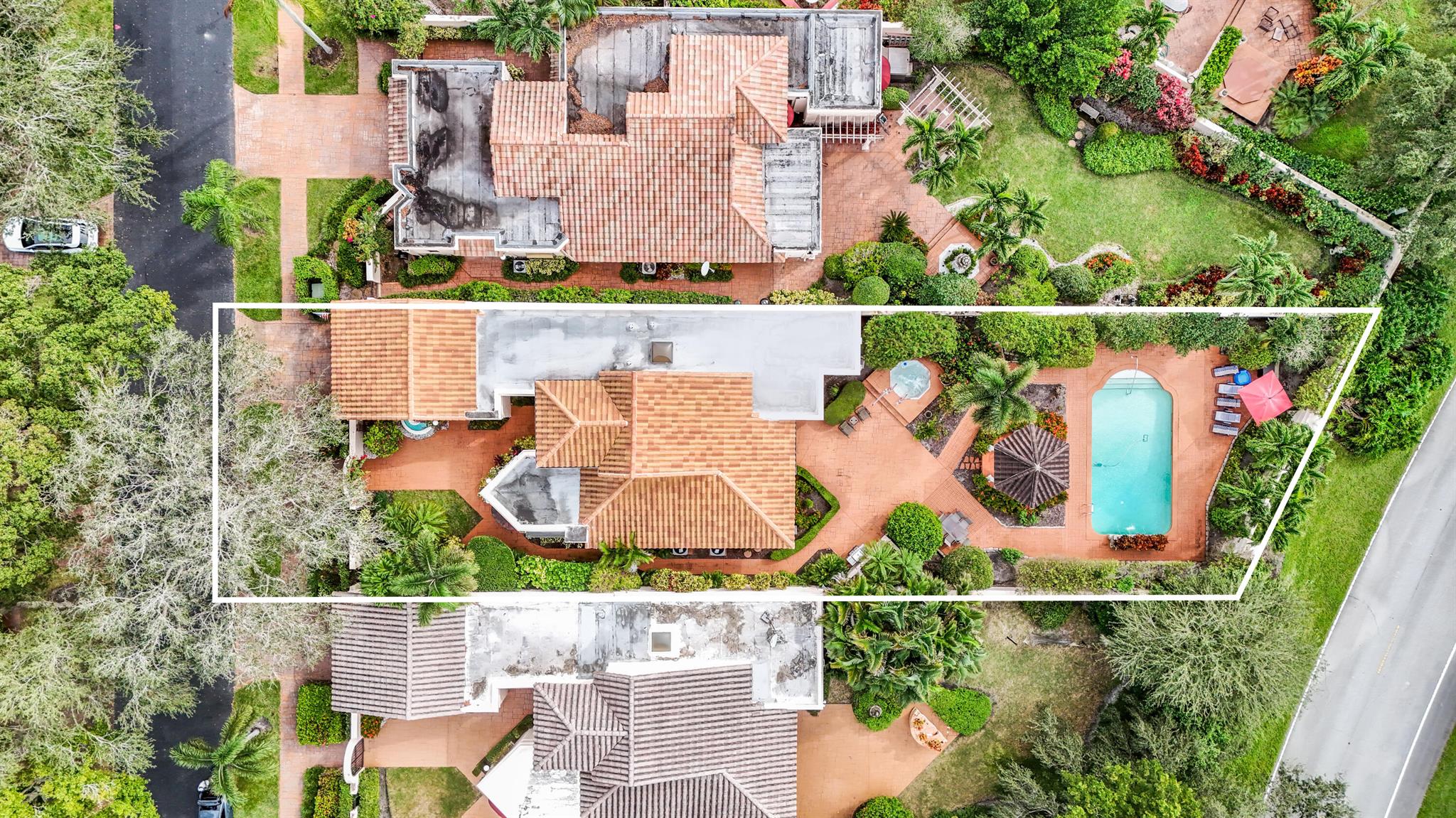 VILLA DESTE CONDO - Residential