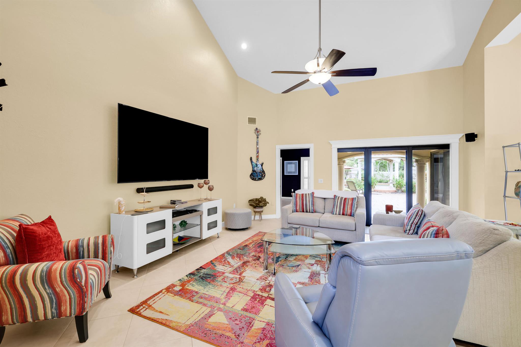 VILLA DESTE CONDO - Residential