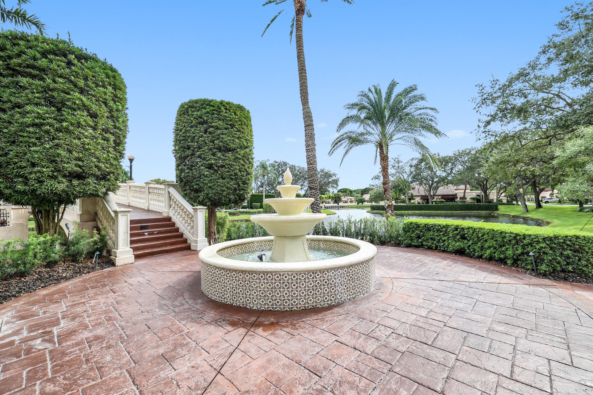 VILLA DESTE CONDO - Residential