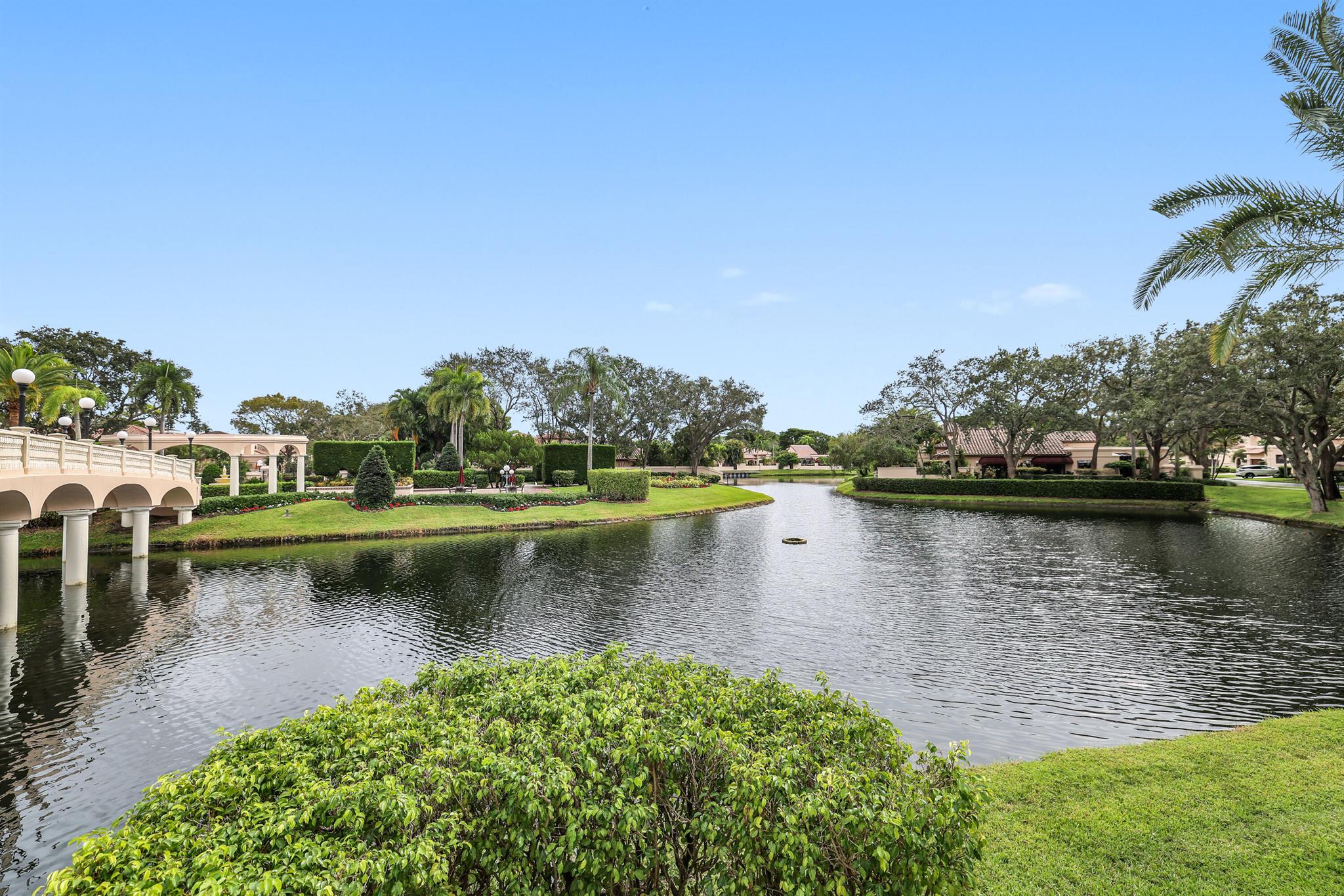 VILLA DESTE CONDO - Residential