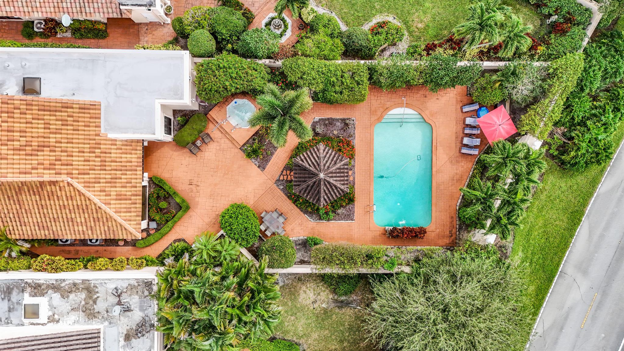 VILLA DESTE CONDO - Residential