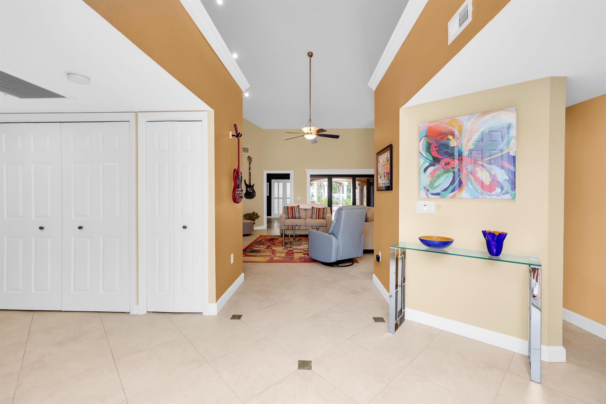 VILLA DESTE CONDO - Residential