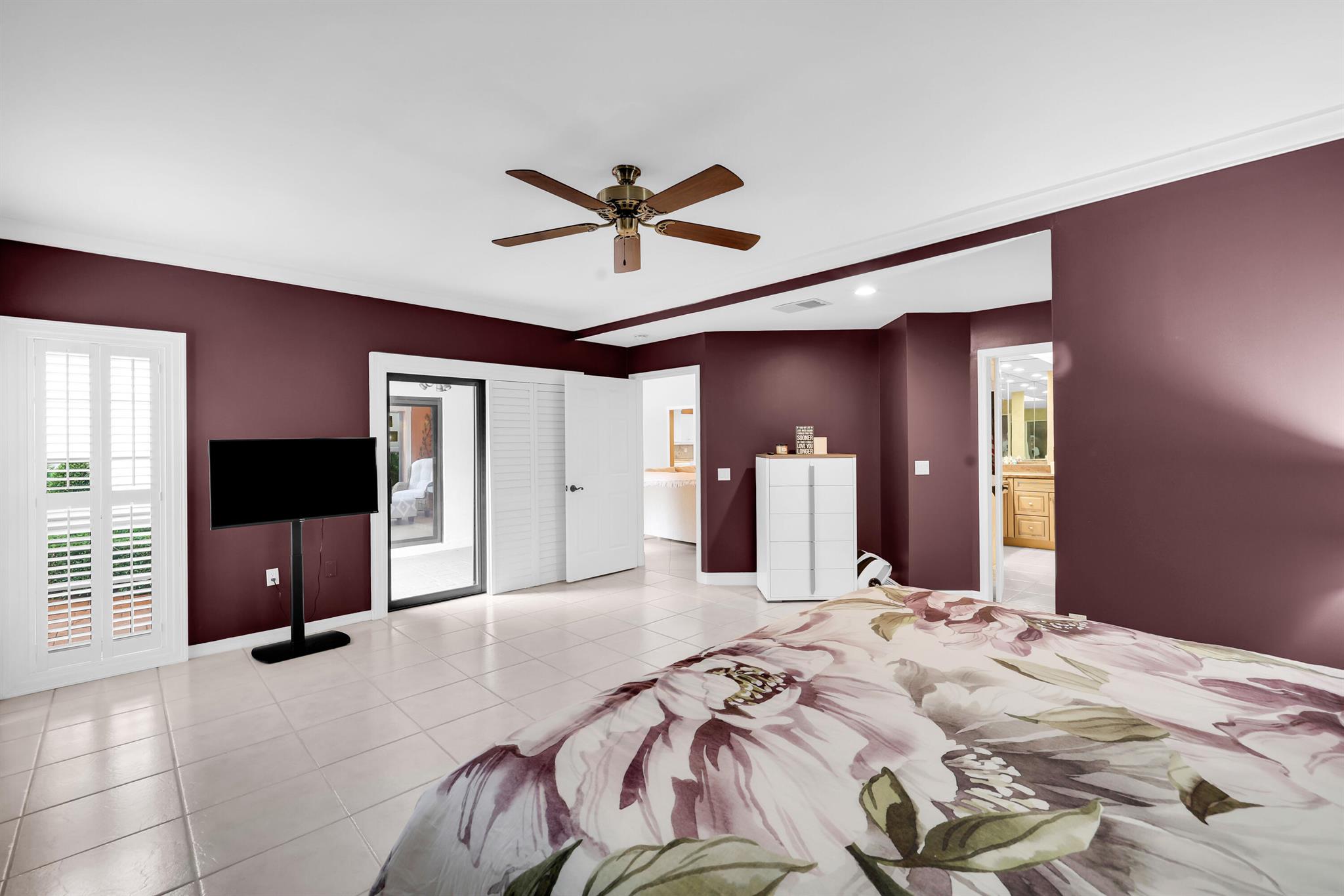 VILLA DESTE CONDO - Residential