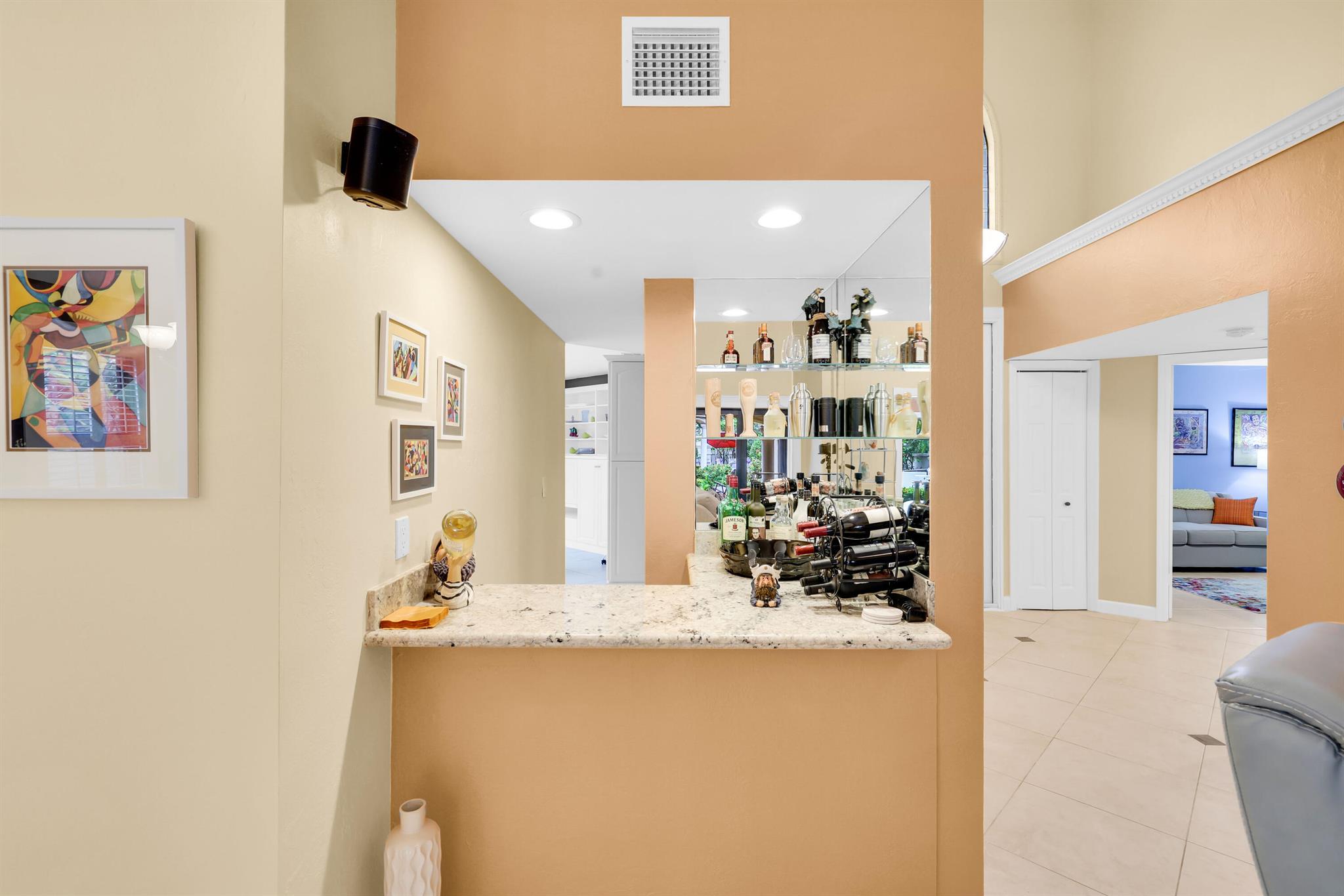 VILLA DESTE CONDO - Residential