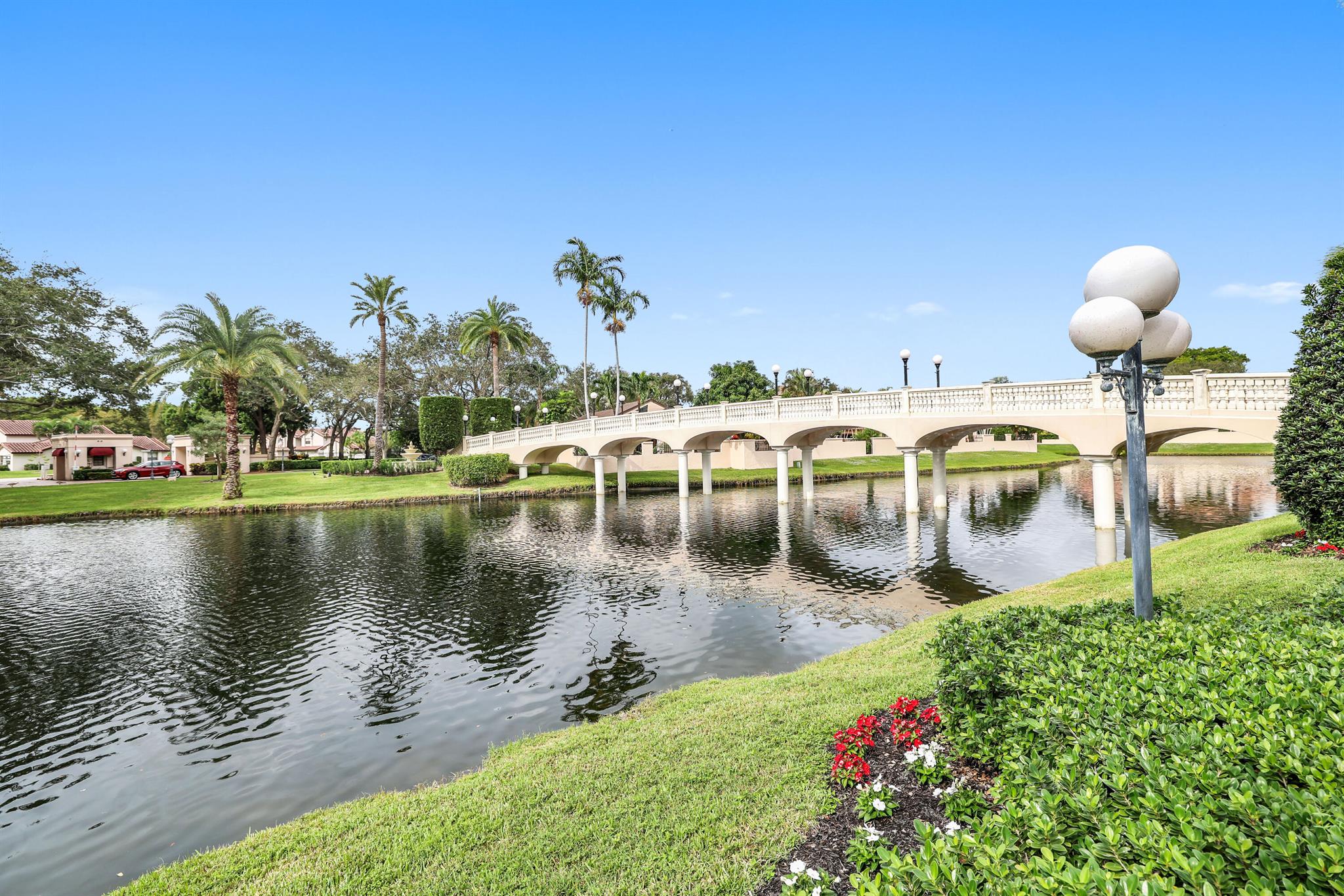 VILLA DESTE CONDO - Residential