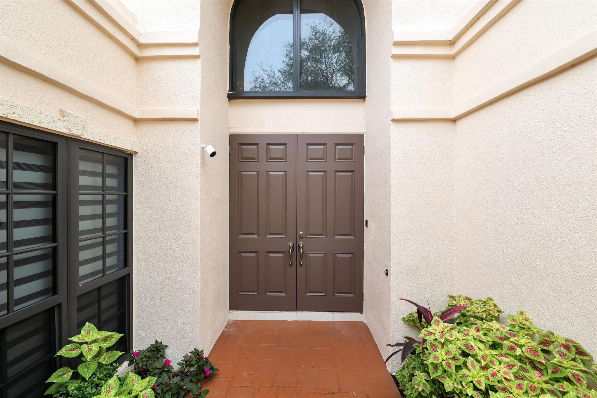 VILLA DESTE CONDO - Residential