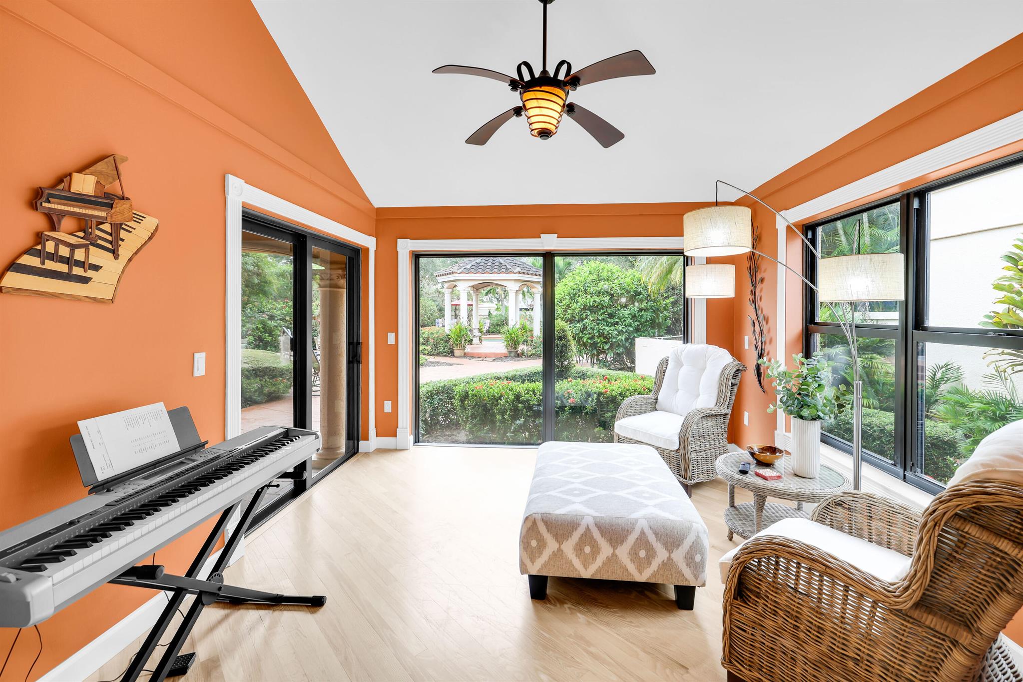 VILLA DESTE CONDO - Residential