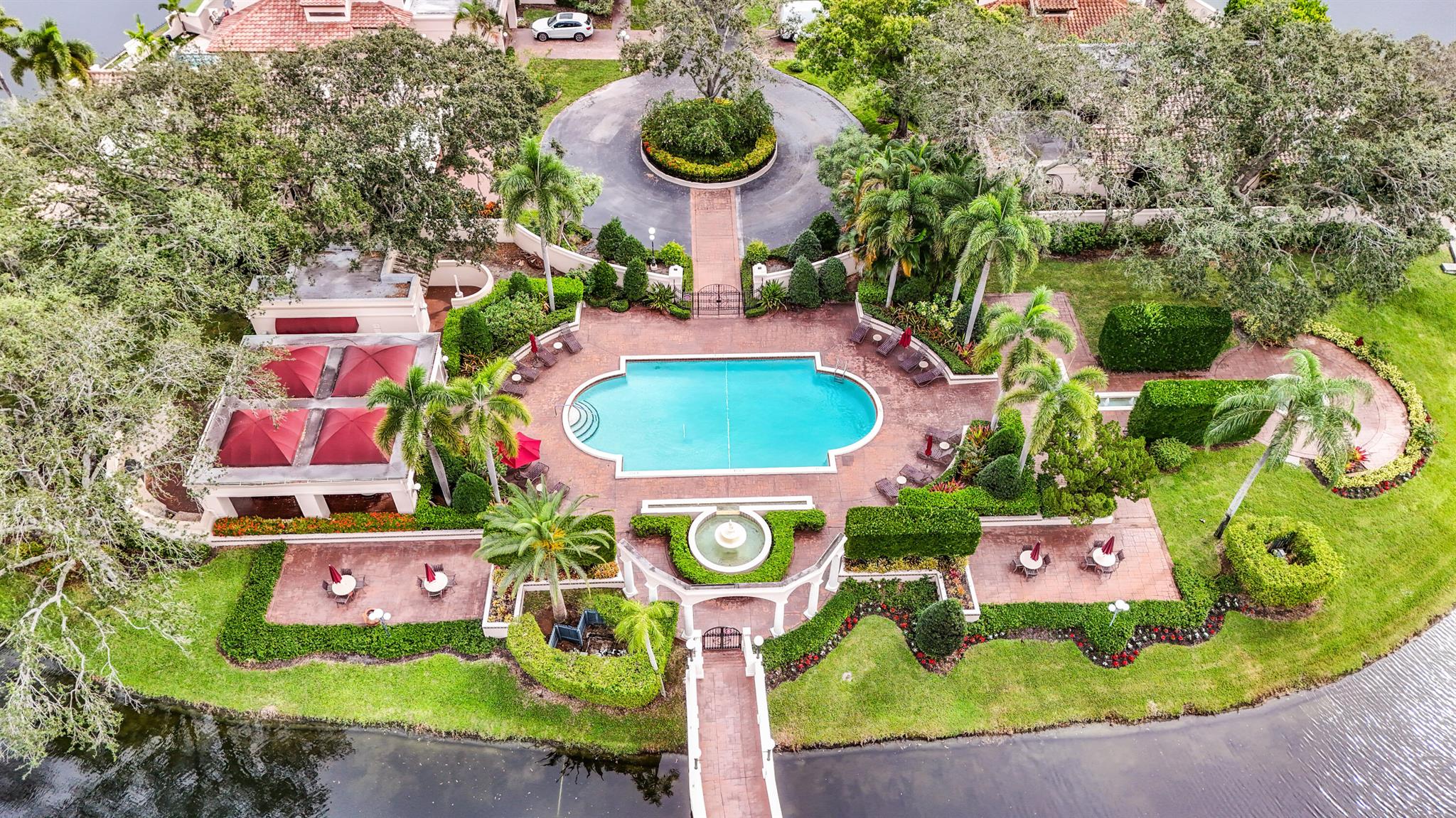 VILLA DESTE CONDO - Residential