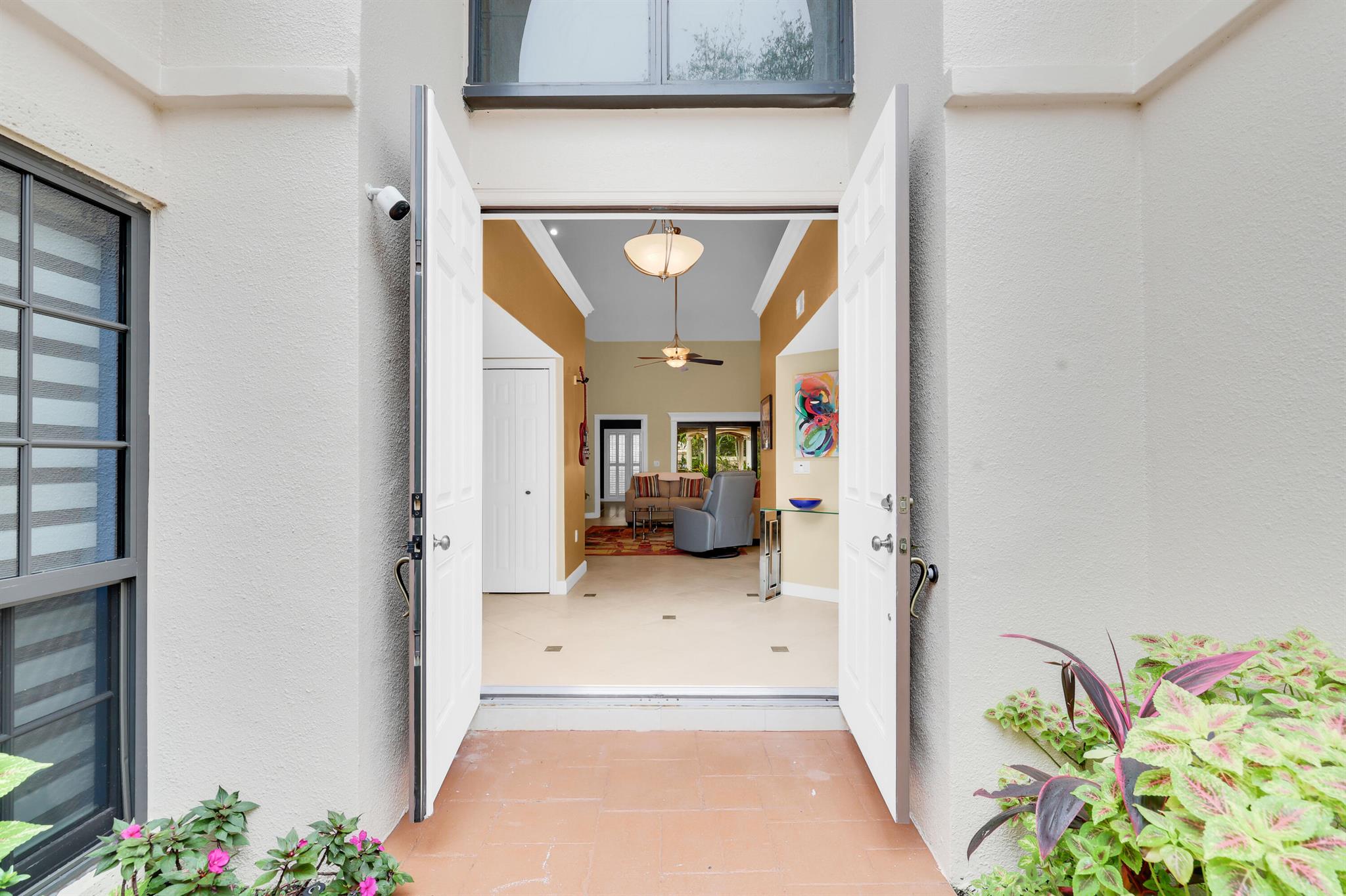 VILLA DESTE CONDO - Residential