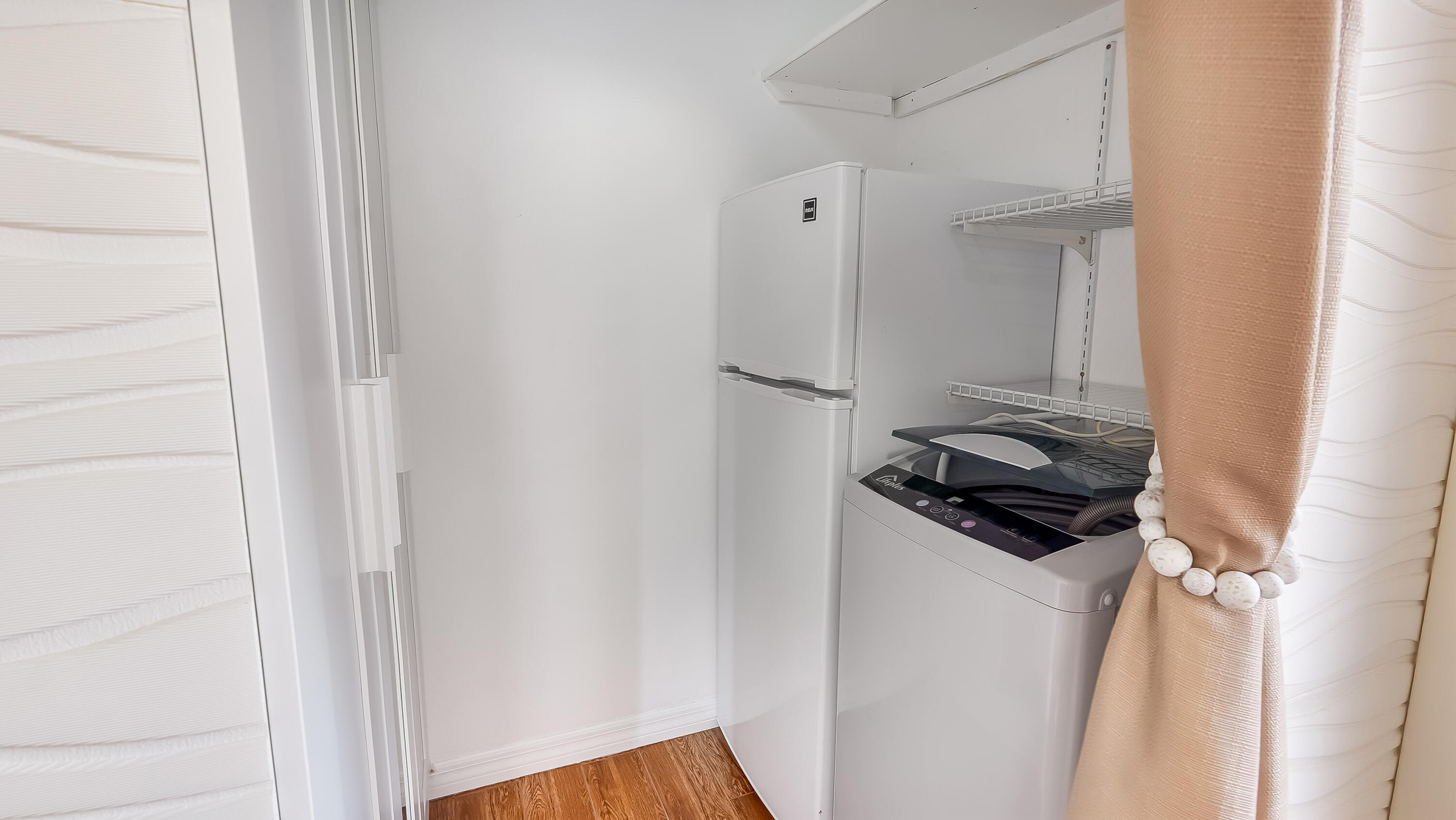 Rolen Lake - Residential