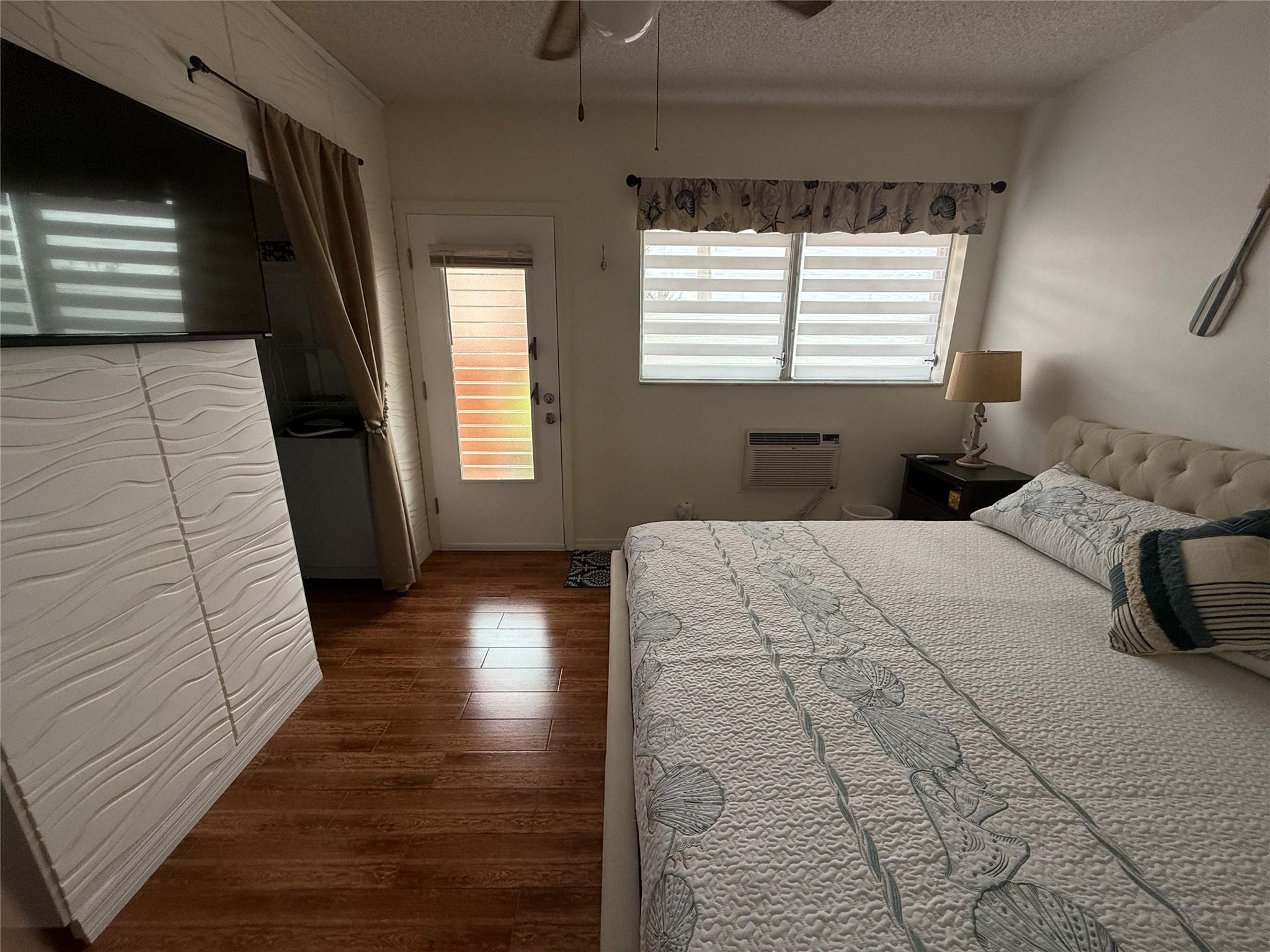 Rolen Lake - Residential